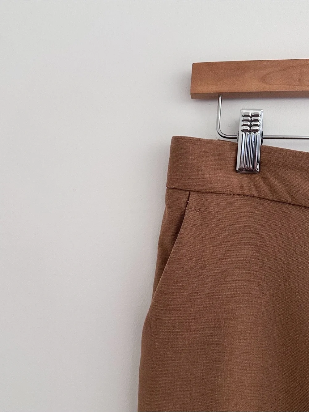 Banana Republic Tapered Pull-On Pant Warm Cognac Brown Cropped Length Size 10